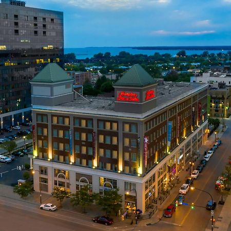 Hampton Inn & Suites Buffalo/Downtown Екстер'єр фото