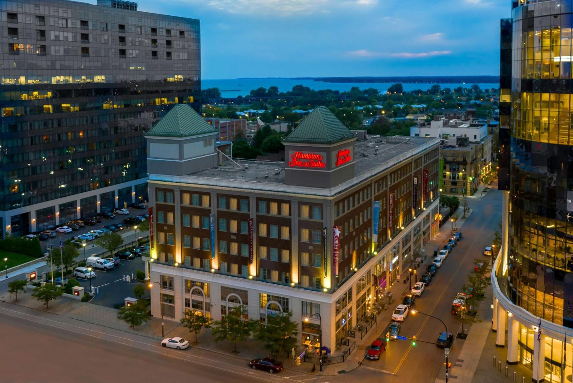 Hampton Inn & Suites Buffalo/Downtown Екстер'єр фото